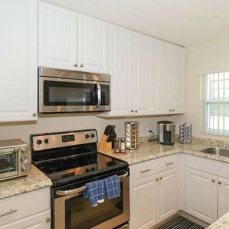 Lovely Cottage - Close To Siesta, Shops & Dining サラソータ エクステリア 写真